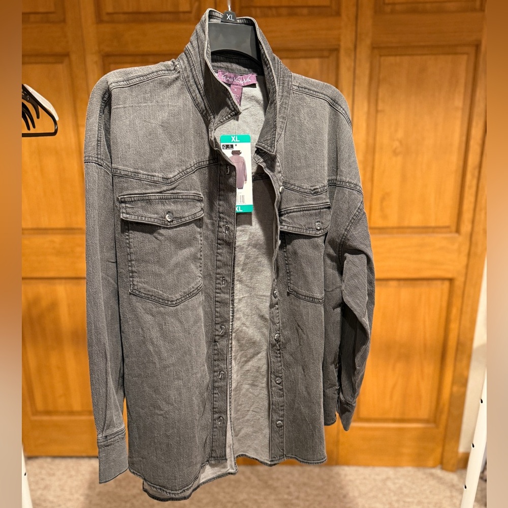NWT Gloria Vanderbilt Women's XL Gray Amanda Denim Shirt Long Sleeve Button Down